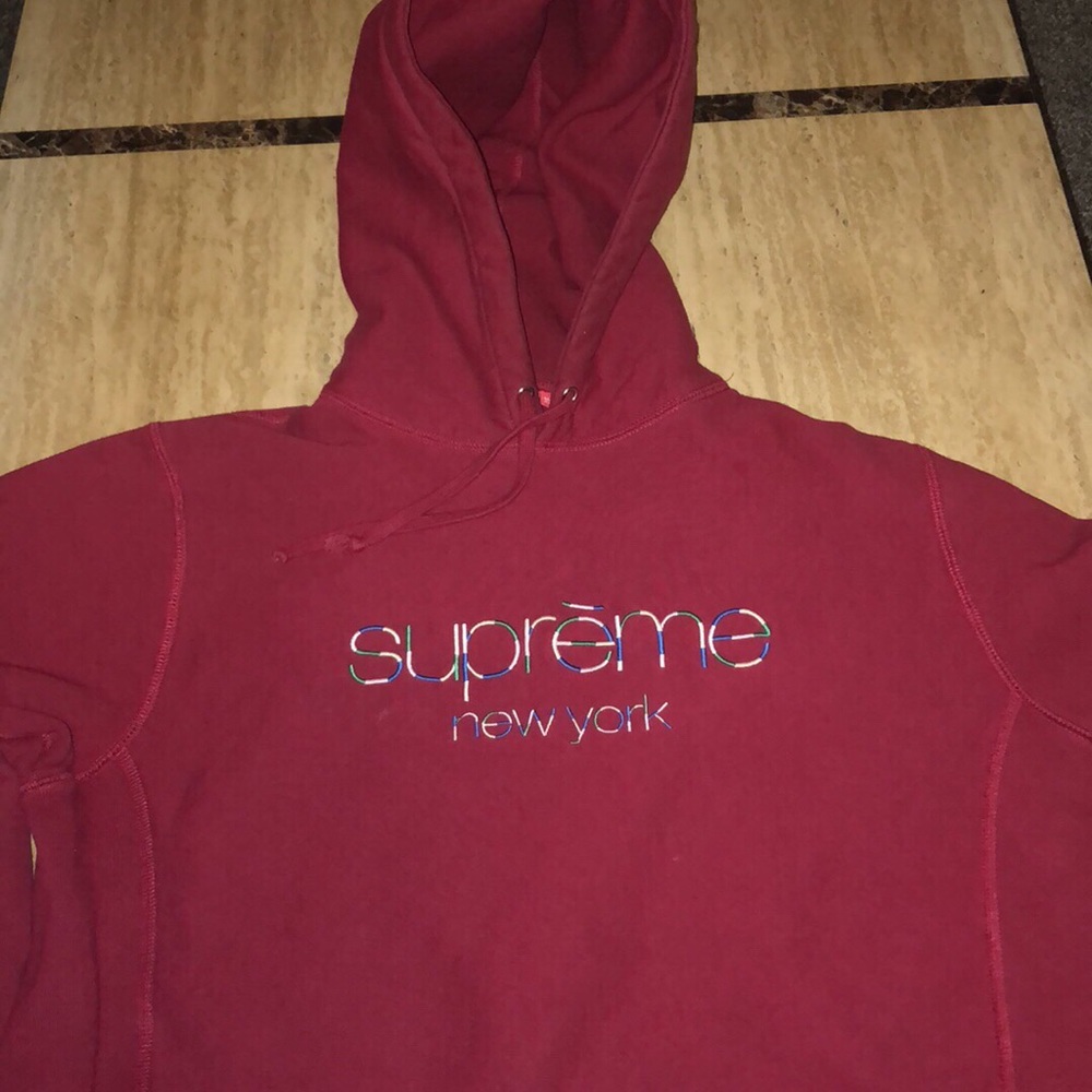 Supreme hoodie